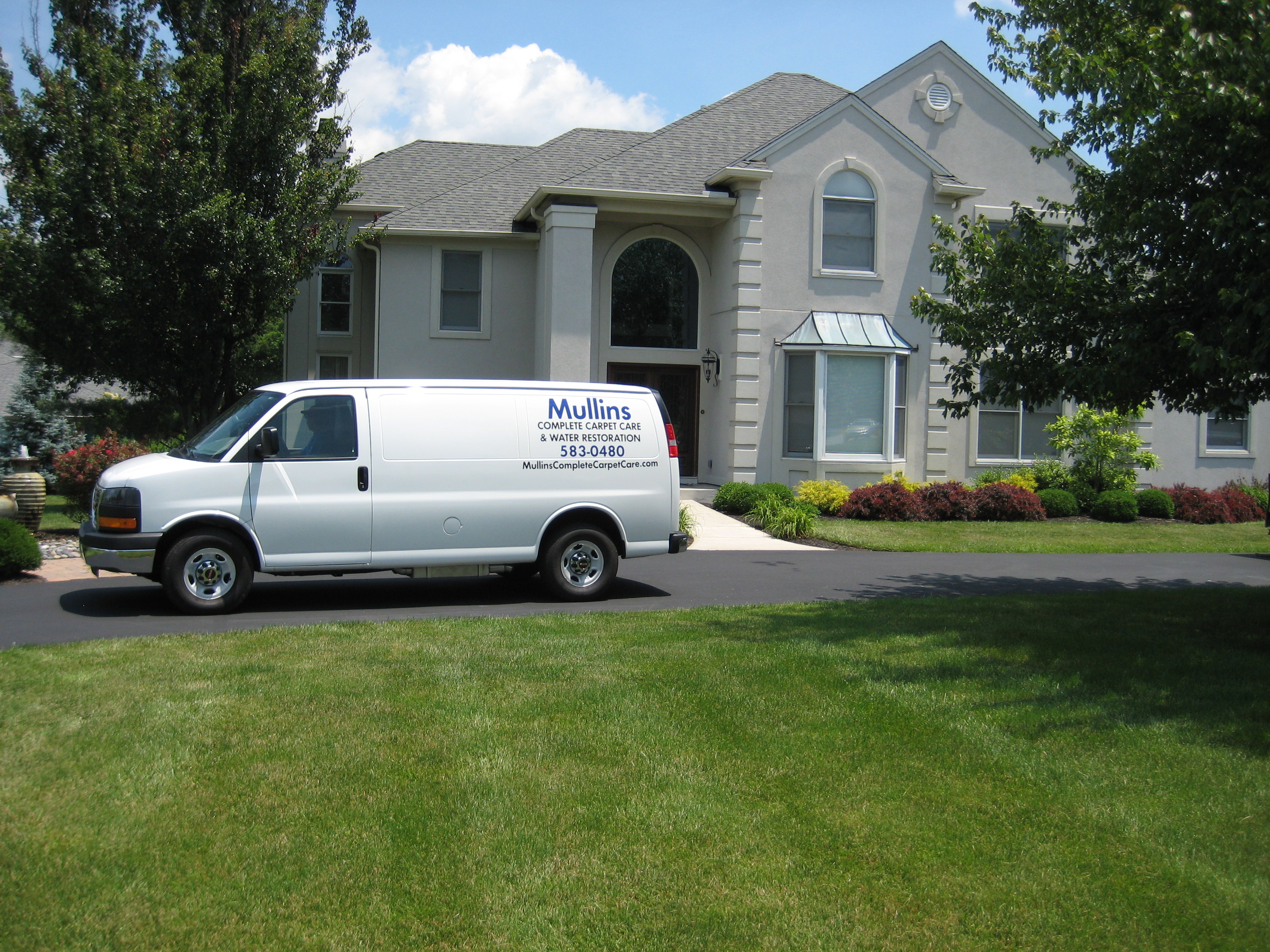 webassets/mullinscarpetcarevan2014.jpg